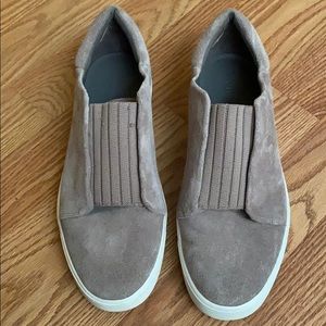 Size 8 Vince sneakers